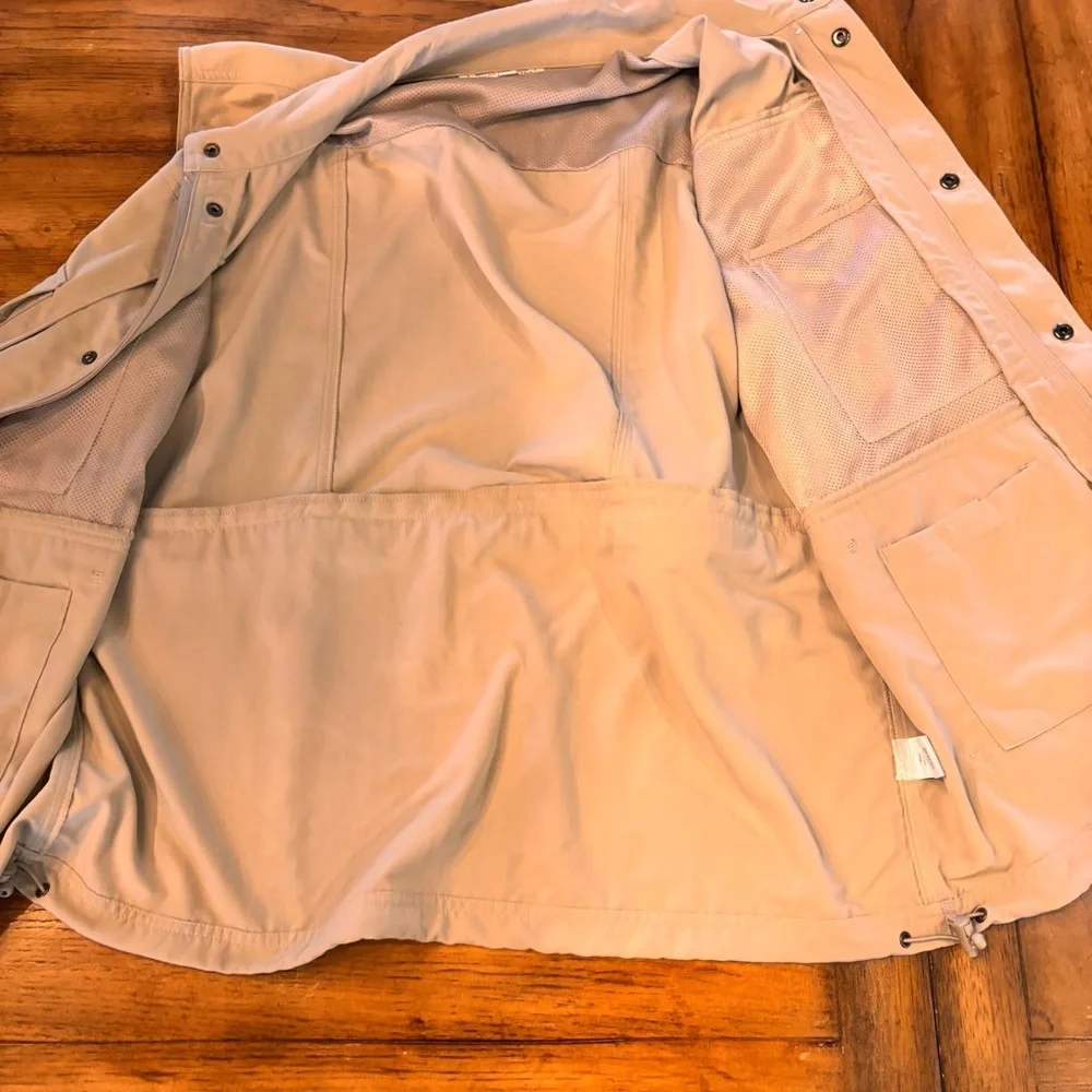 TravelSmith Men's RFID Traveler's Vest in Stone, Large, Hiking Fishing Hunting